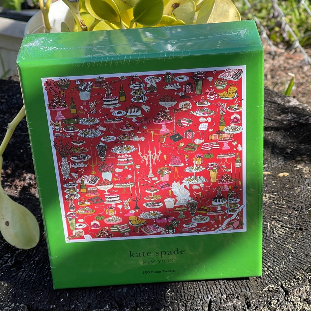 Kate Spade Green Party Table Puzzle - Picture 5 of 8